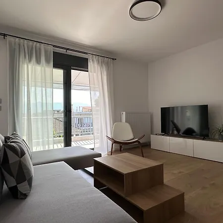 On The Edge - & Apartment *