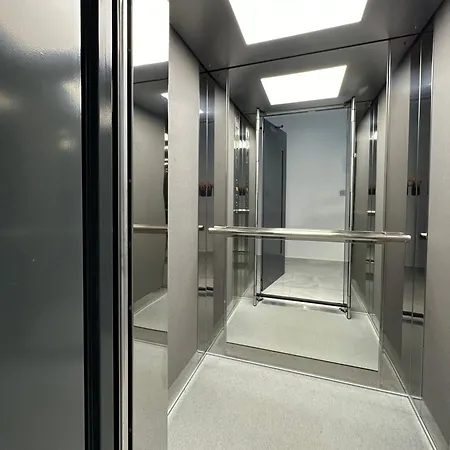 On The Edge - & Aridaia