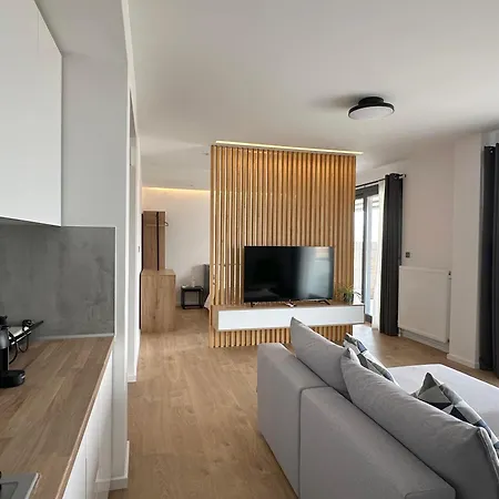 Apartment On The Edge - & Aridaia