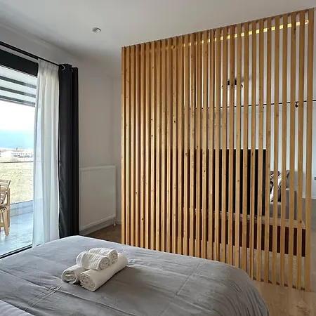 On The Edge - & Apartment *