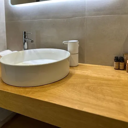 On The Edge - & Daire