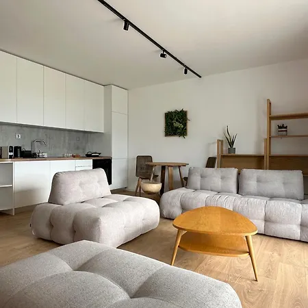 On The Edge - & * Aridaía