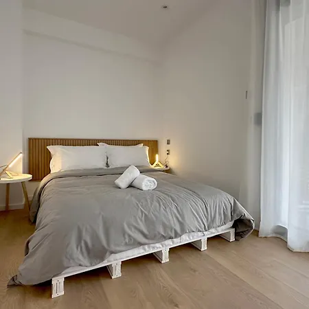 On The Edge - & * Aridaía