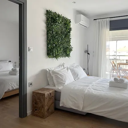 On The Edge - & Aridaía