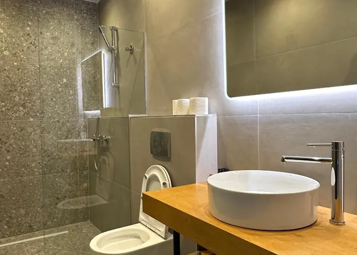 On The Edge - & * Aridaía