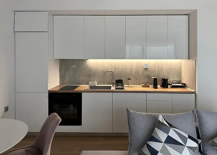 On The Edge - & Apartamento