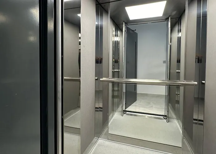 On The Edge - & Aridaía