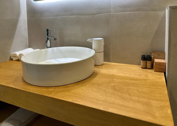 On The Edge - & Apartamento