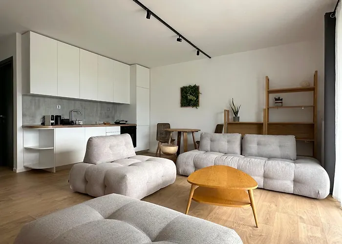 On The Edge - & * Aridaía