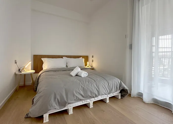 On The Edge - & * Aridaía