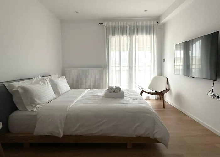 On The Edge - & * Aridaía